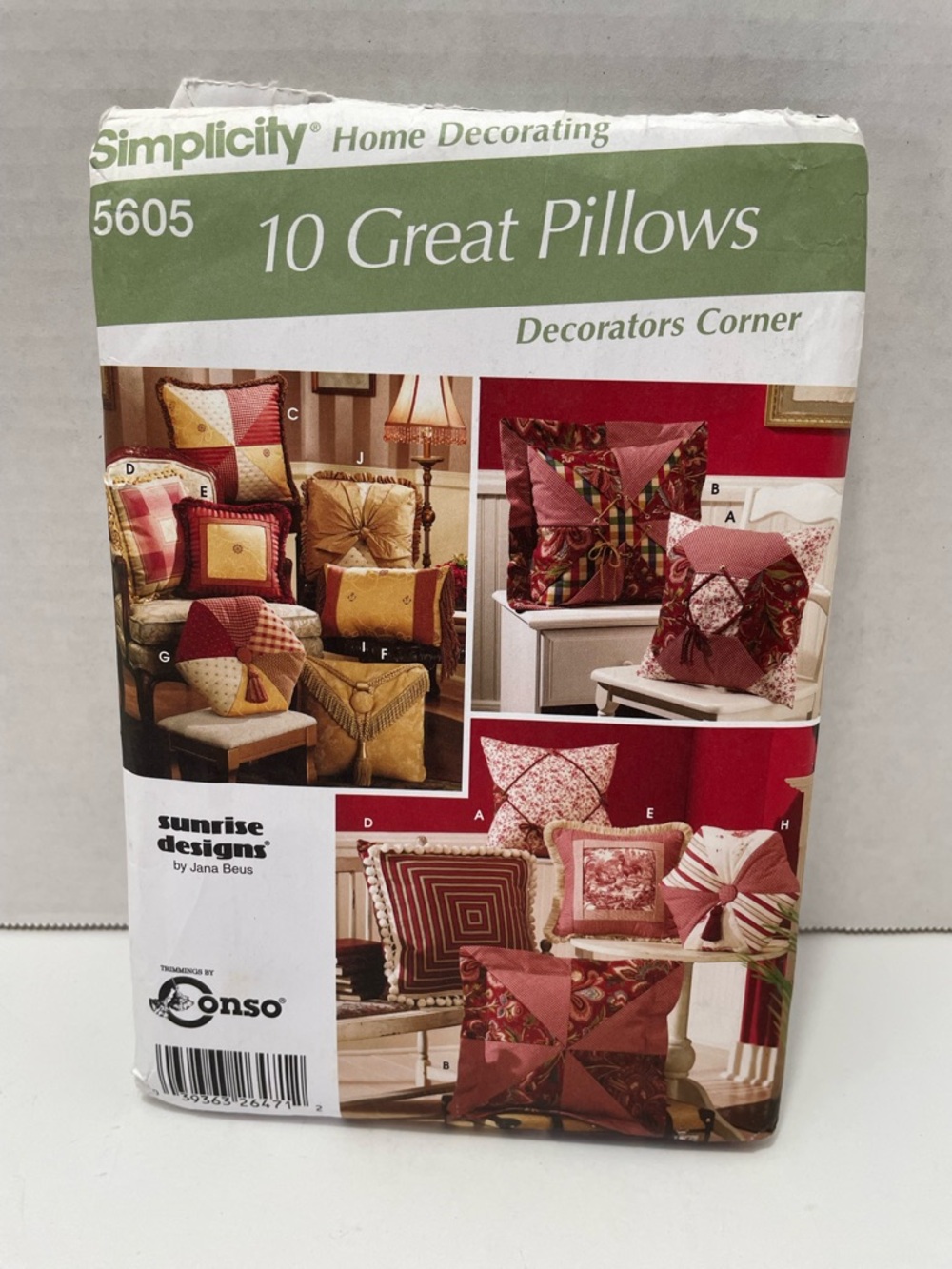 Simplicity Home Decorating Sewing Pattern for Pillows. 10 patterns